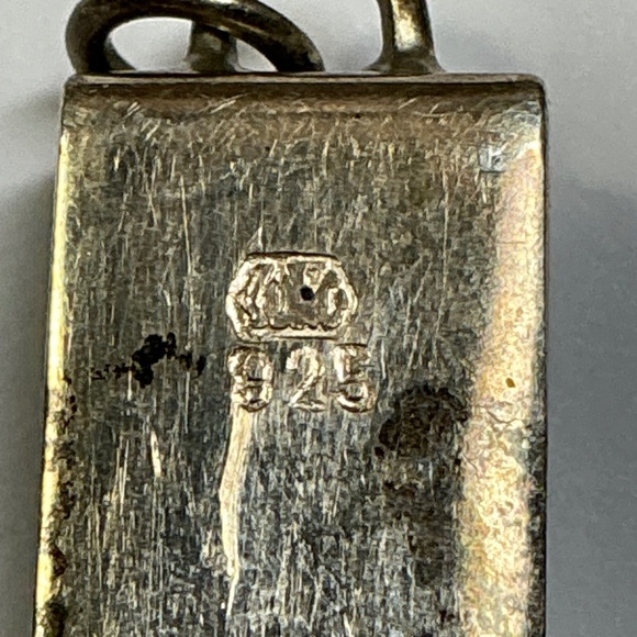 Sterling Silver & carved green Jade warrior face pendant. 1 inch long - Picture 7 of 9